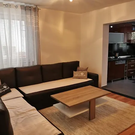 Nyaraló Guest House Sebilj